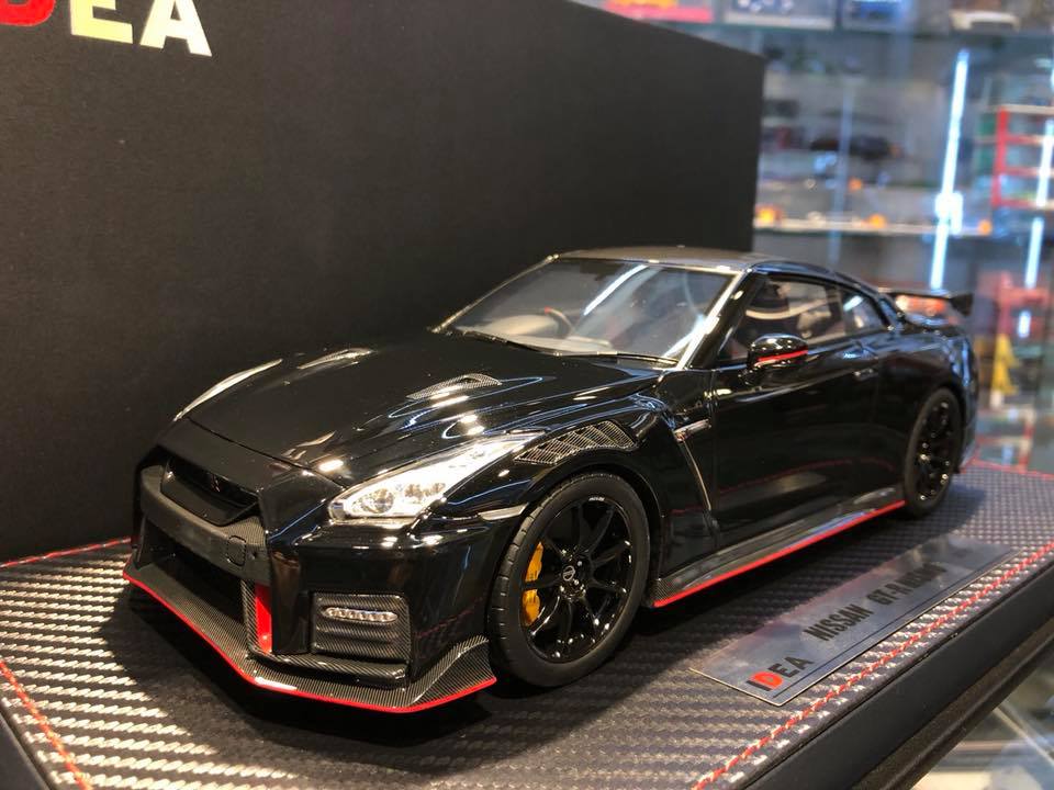 【🎁Perfektný vianočný darček🎁】🎄Supercar——🏎️Realistický motor GTR a svetelné efekty